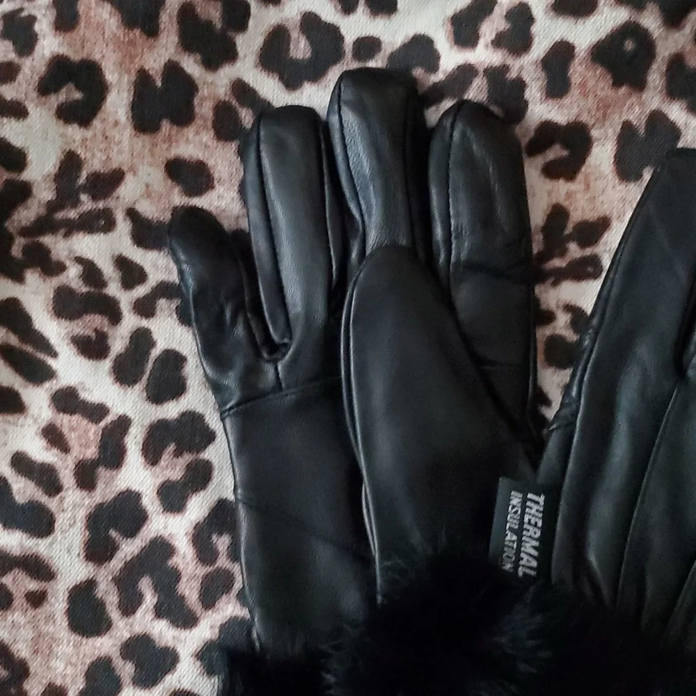 *NIP* Alpine Swiss Gloves - Picture 7 of 16